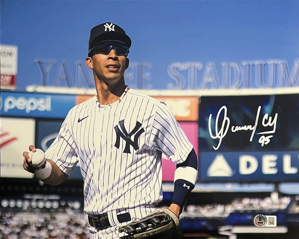 New York Yankees Oswaldo Cabrera Signed Autographed 11x14 Photo Beckett COA